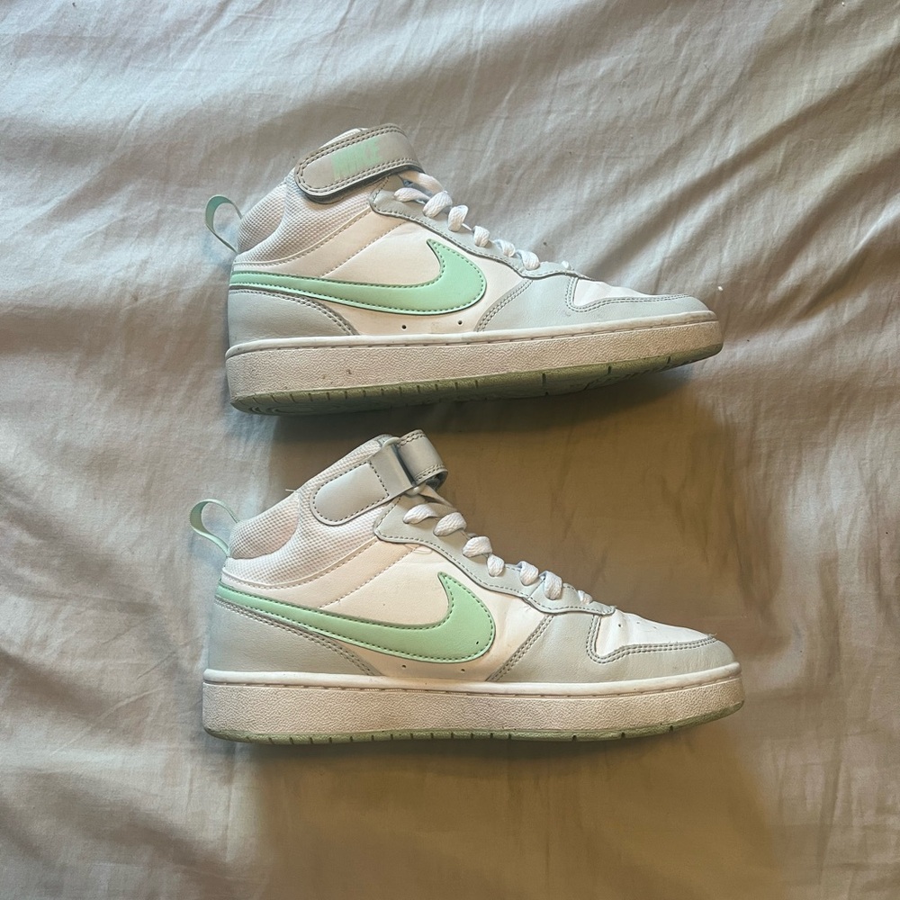 nike court borough mids, pure platinum mint foam